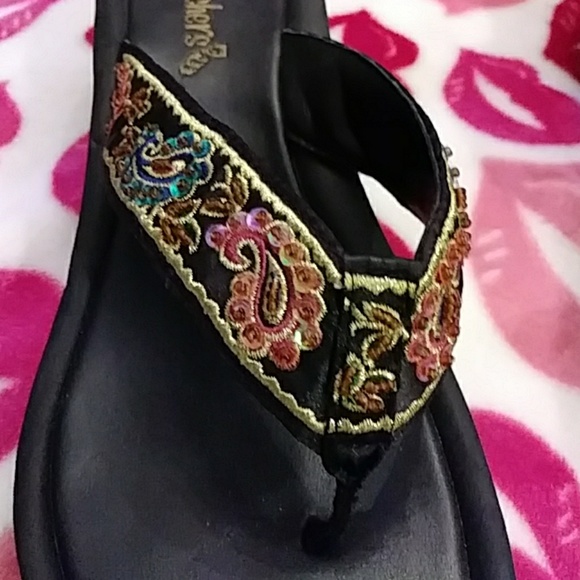 Skechers Sandals - Picture 8 of 8